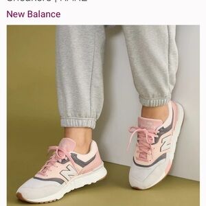New Balance Women’s 997H Pink/Grey Sneakers | RARE